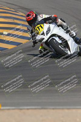 media/Oct-08-2023-CVMA (Sun) [[dbfe88ae3c]]/Race 3 Amateur Supersport Middleweight/